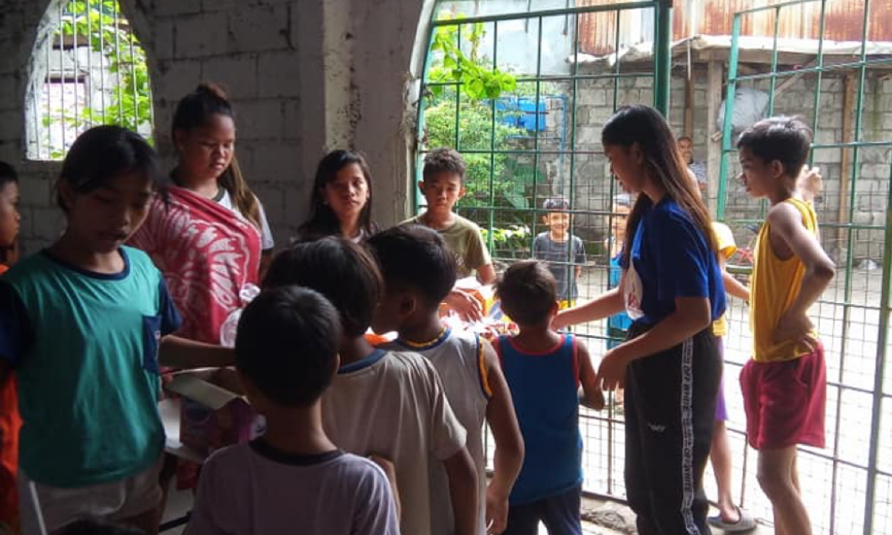 Before COVID-19, Ericka worked with the Vides Foundation to educate children in her community.